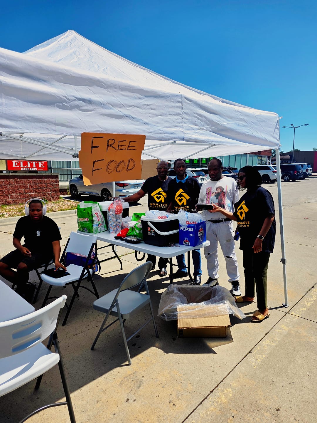 Free food distribution tent with ELF volunteers